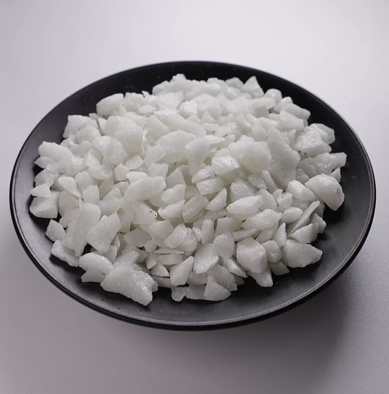 Podłoga ze sztucznego, kolorowego, świecącego kamienia